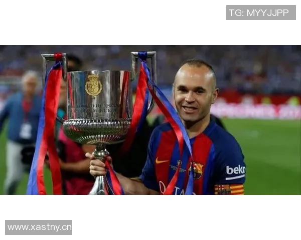 保利尼奥质疑伊涅斯塔未获金球奖称赞梅西场上表现无所不能