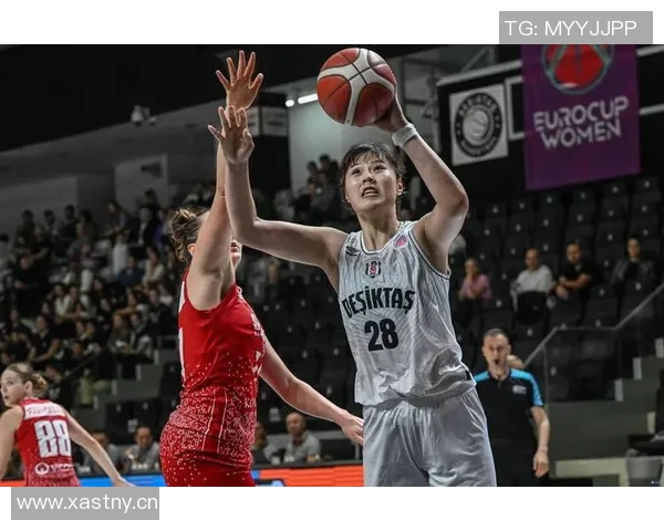 佩奇女友阿奇福德荣登SLAM杂志封面明年将征战WNBA