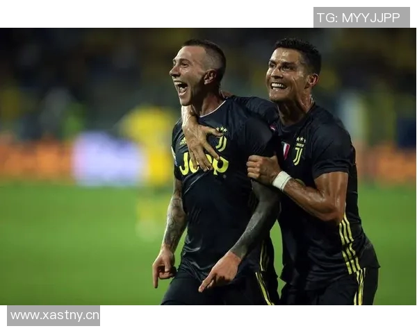 贝纳德斯基揭示C罗谦逊本色超越盛名背后的真实故事